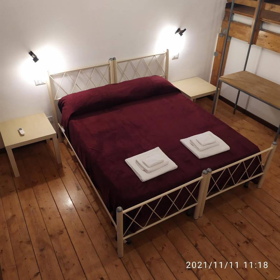 Il Castello Apartment เนเปิลส์ ภายนอก รูปภาพ