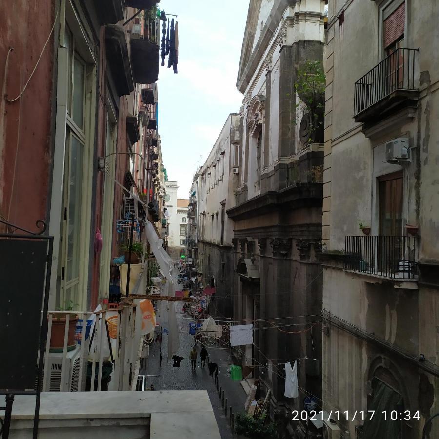 Il Castello Apartment เนเปิลส์ ภายนอก รูปภาพ