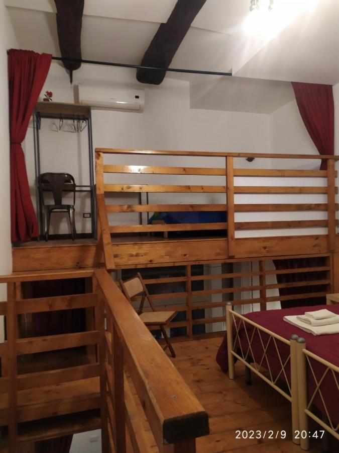 Il Castello Apartment เนเปิลส์ ภายนอก รูปภาพ