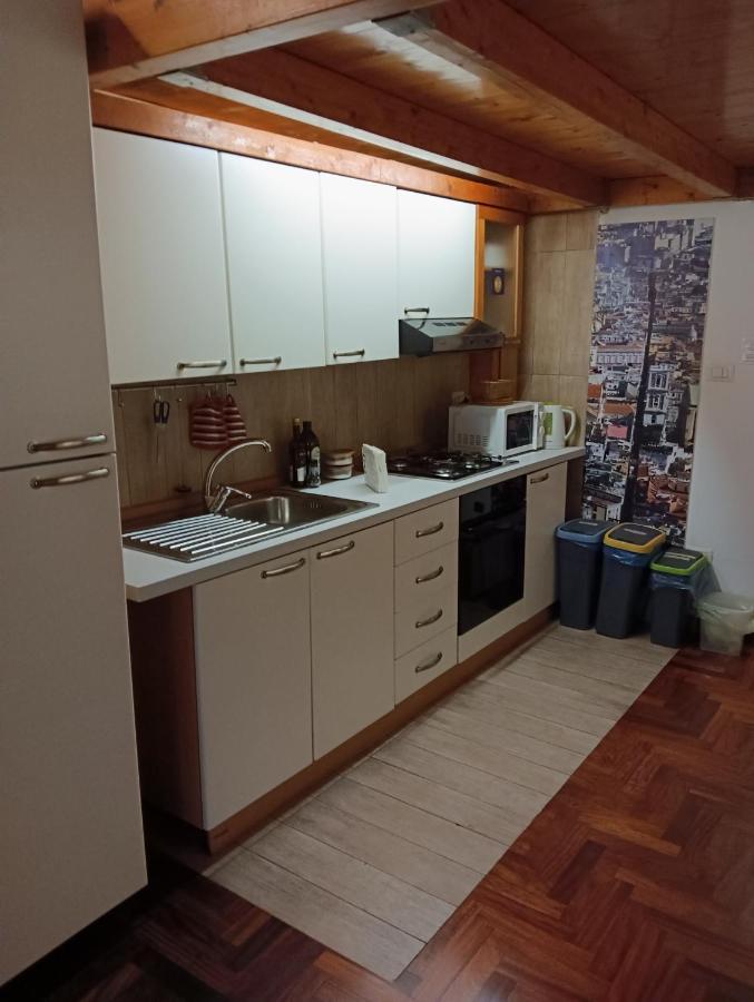 Il Castello Apartment เนเปิลส์ ภายนอก รูปภาพ